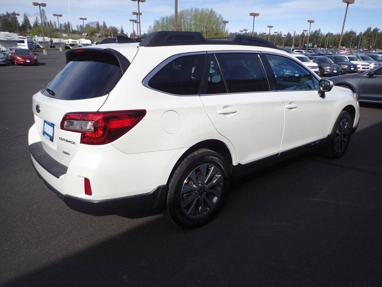 Used 2017 Subaru Outback 3.6R Limited w/ Popular Package #5 AWD/4WD image 5