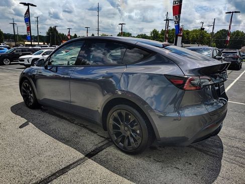 Used 2021 Tesla Model Y Long Range AWD/4WD image 6