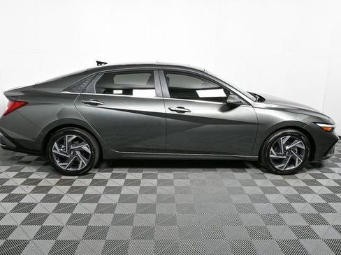 New 2026 Hyundai Elantra Limited image 2