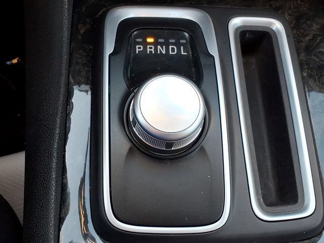 Used 2018 Chrysler 300 Limited AWD/4WD image 21