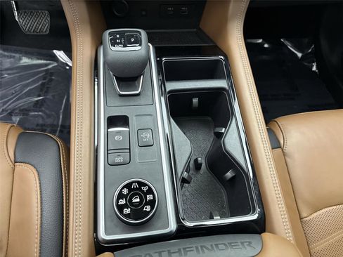 Used 2022 Nissan Pathfinder Platinum w/ Cargo Package image 23