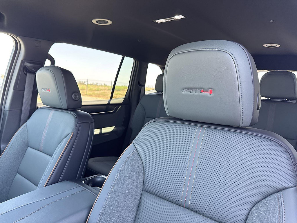 New 2026 GMC Acadia AT4 w/ Luxury Package AWD/4WD image 22