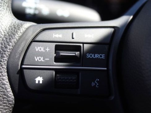 Used 2023 Honda HR-V LX image 11