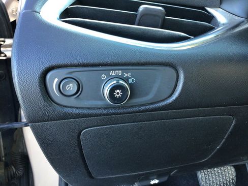 Used 2018 Chevrolet Malibu LT image 26