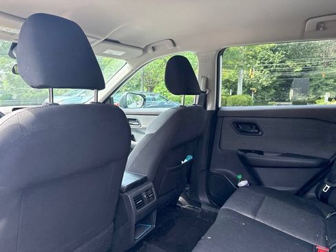 Used 2021 Nissan Rogue S AWD/4WD image 12