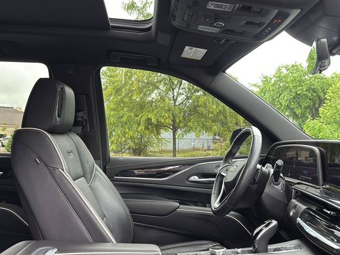 Used 2024 Cadillac Escalade Sport w/ LPO, ONYX Package AWD/4WD image 23