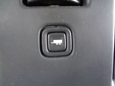 Used 2018 Chevrolet Express 3500 LS image 52