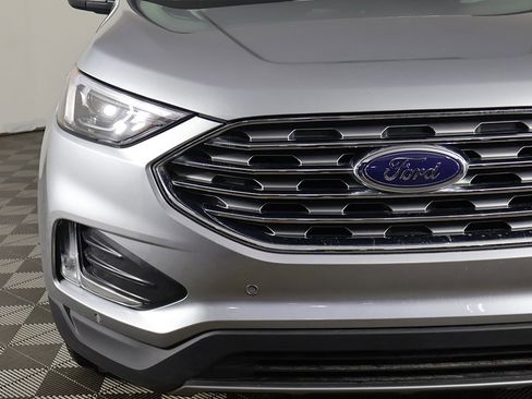 Used 2024 Ford Edge Titanium image 11