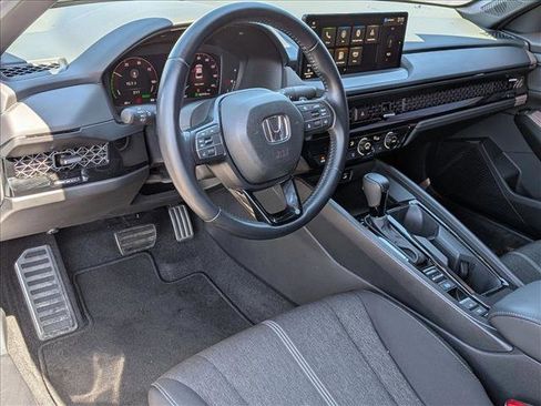Used 2024 Honda Accord Sport image 10