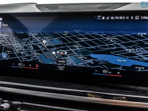 Used 2023 BMW X7 xDrive40i w/ M Sport Package image 26