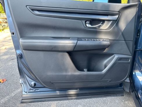 Used 2024 Honda CR-V EX image 10