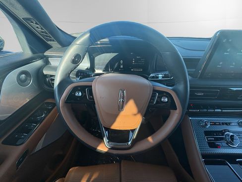 Certified 2024 Lincoln Aviator Black Label w/ Dynamic Handling Package image 12