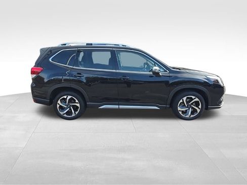 Used 2024 Subaru Forester Touring w/ Convenience Package image 4