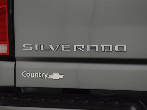 Used 2025 Chevrolet Silverado 2500 High Country w/ Technology Package AWD/4WD image 24