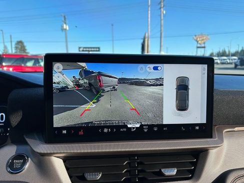 Used 2025 Ford Explorer Active image 24