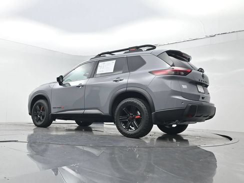 Used 2026 Nissan Rogue SV AWD/4WD image 19