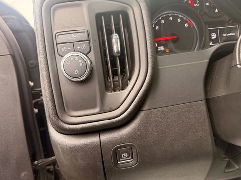 Used 2021 GMC Sierra 1500 2WD Double Cab image 12