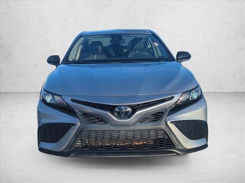 Used 2021 Toyota Camry SE w/ Convenience Package FWD image 2