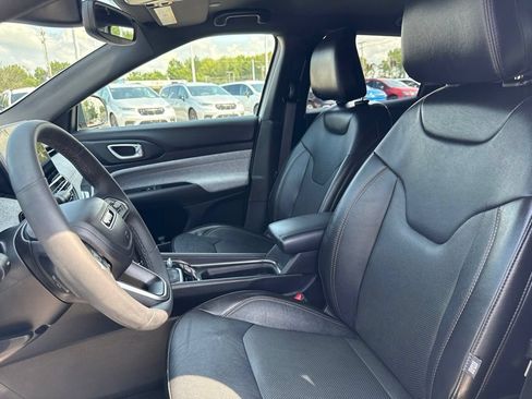 Used 2023 Jeep Compass Latitude AWD/4WD image 39