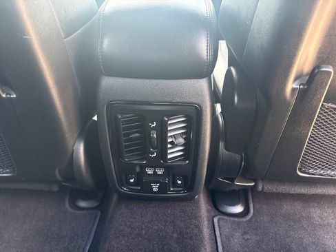 Used 2019 Dodge Durango GT AWD/4WD image 32
