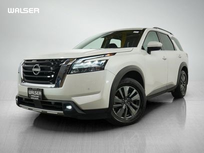 Used 2024 Nissan Pathfinder SV