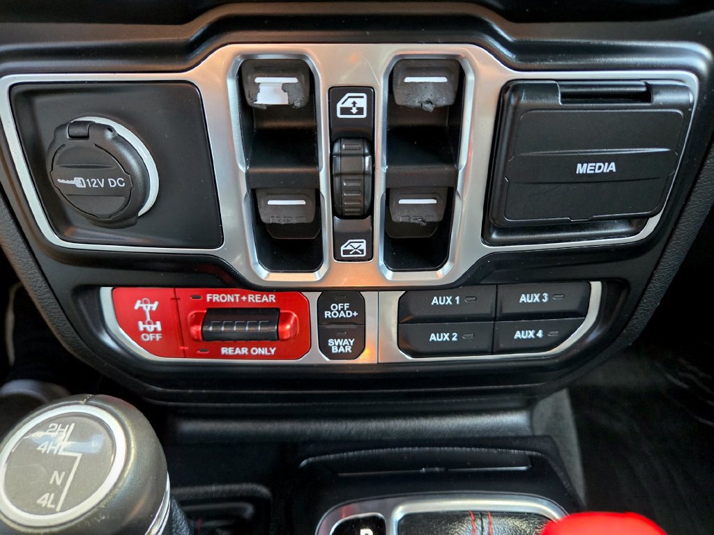 Used 2021 Jeep Wrangler Unlimited Rubicon AWD/4WD image 36