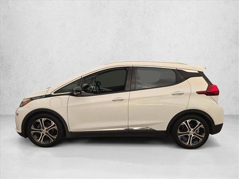 Used 2017 Chevrolet Bolt Premier w/ Driver Confidence II Package FWD image 8