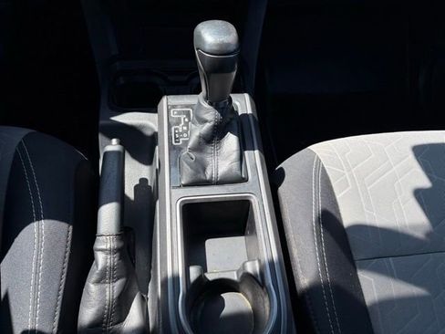 Used 2021 Toyota Tacoma SR5 AWD/4WD image 27