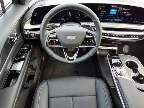 Used 2024 Cadillac Lyriq Sport AWD/4WD image 16