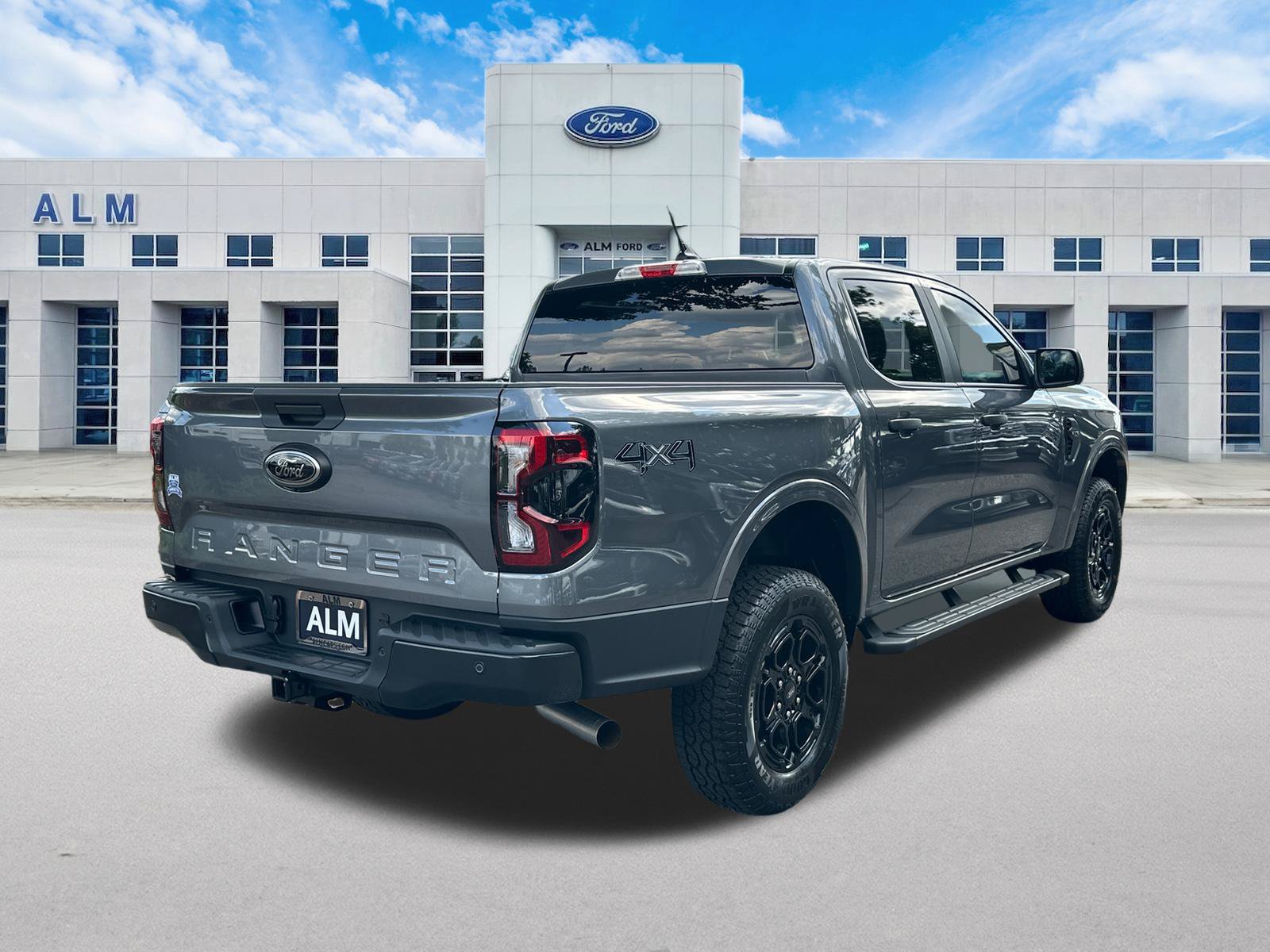 New 2026 Ford Ranger XLT w/ Black Appearance Package AWD/4WD image 6