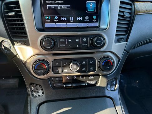 Used 2017 GMC Yukon Denali image 30