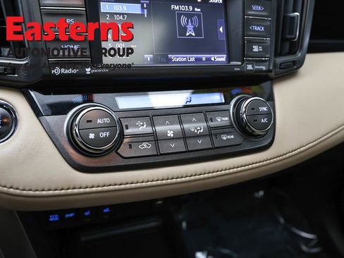 Used 2015 Toyota RAV4 Limited AWD/4WD image 20