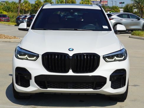 Used 2022 BMW X5 sDrive40i w/ M Sport Package RWD image 2