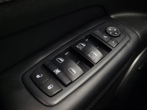 Used 2017 Jeep Grand Cherokee Summit w/ Platinum Series Group image 27