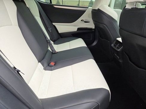 Used 2025 Lexus ES 350 F Sport image 6