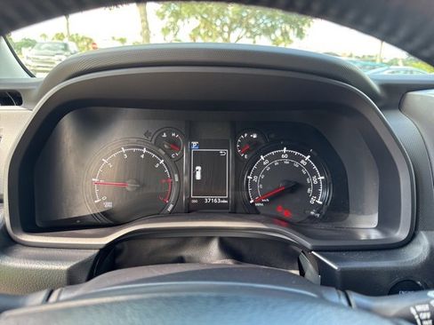 Used 2022 Toyota 4Runner SR5 image 31