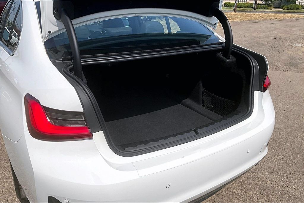 Used 2020 BMW 330i Sedan w/ Premium Package RWD image 33