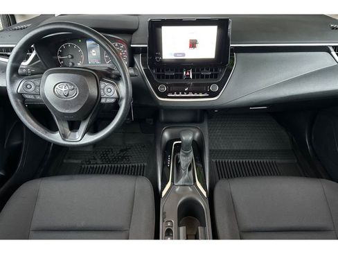 Used 2025 Toyota Corolla LE image 14