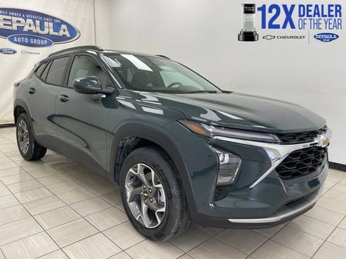 New 2026 Chevrolet Trax LT w/ Driver Confidence Package FWD image 1