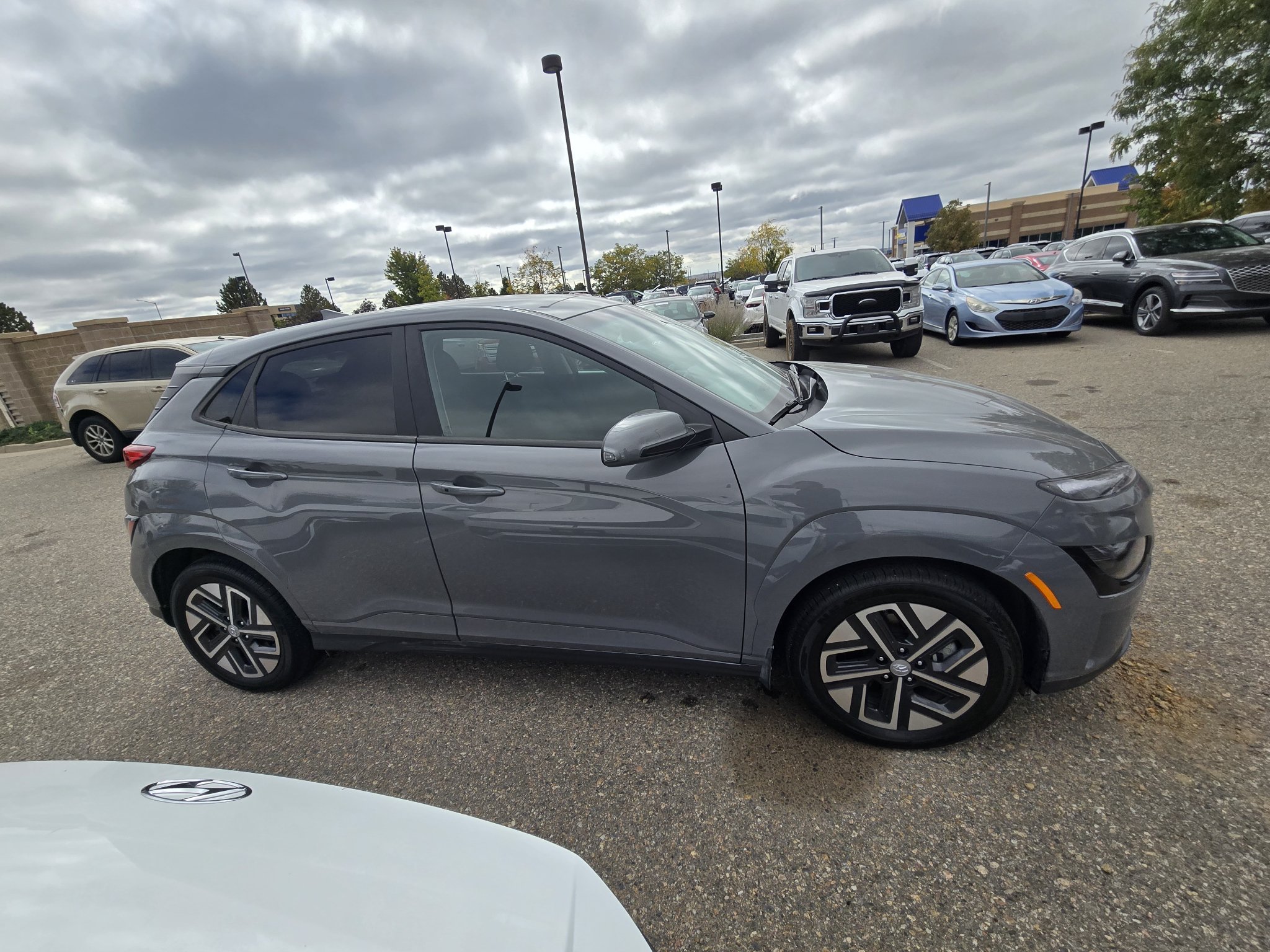 Used 2023 Hyundai Kona SE FWD image 7