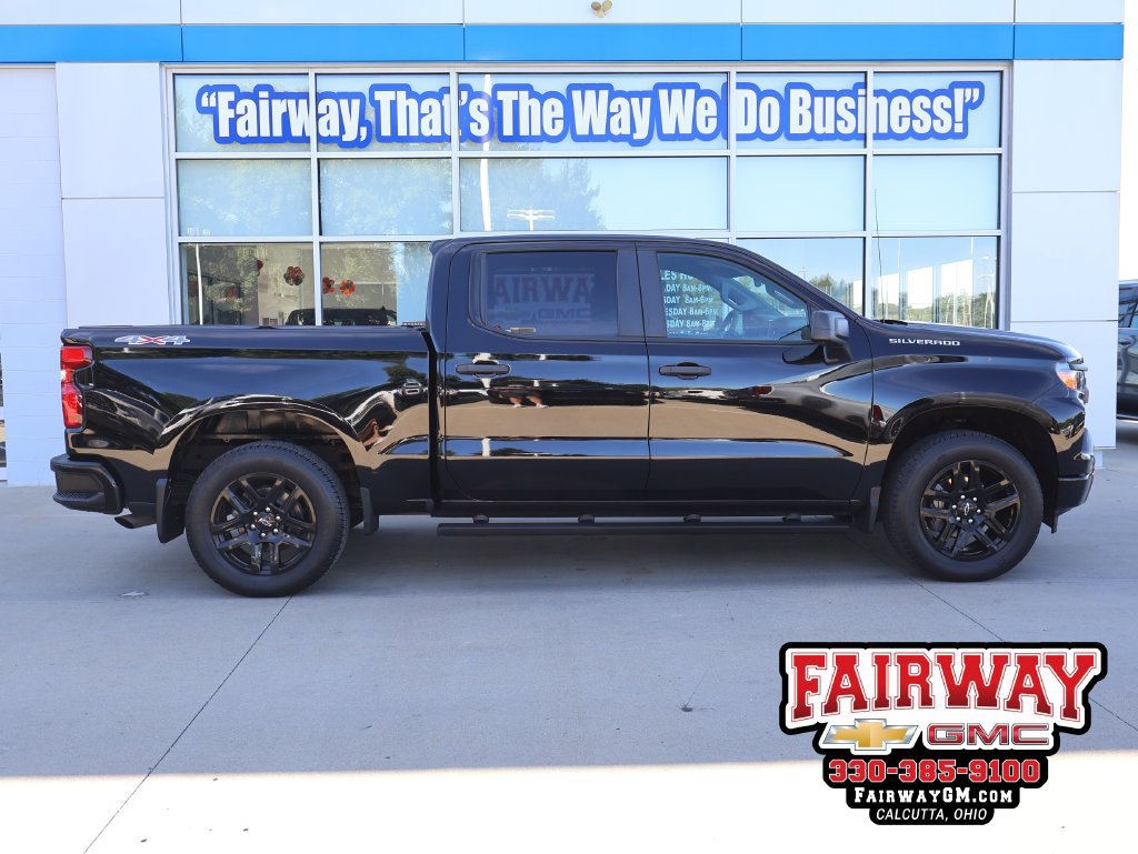 Used 2023 Chevrolet Silverado 1500 Custom AWD/4WD image 1