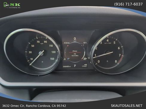 Used 2017 Land Rover Discovery SE AWD/4WD image 21