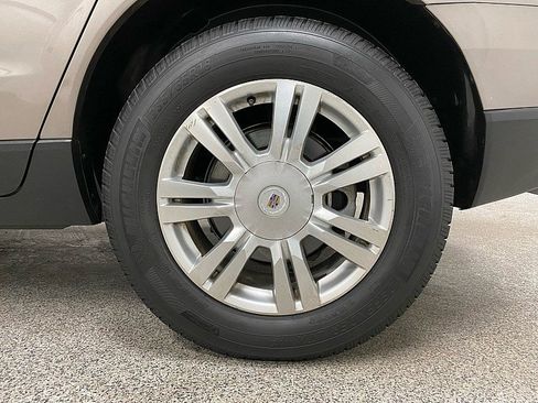 Used 2011 Cadillac SRX Luxury image 28