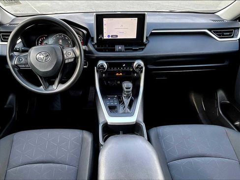 Used 2025 Toyota RAV4 XLE image 21