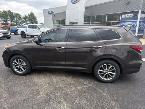 Used 2017 Hyundai Santa Fe SE AWD/4WD image 10