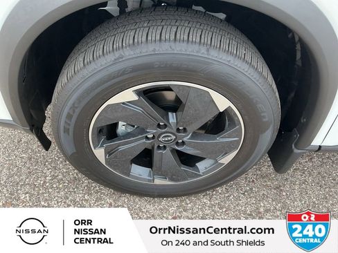 New 2026 Nissan Rogue SV w/ SV Premium Package FWD image 9