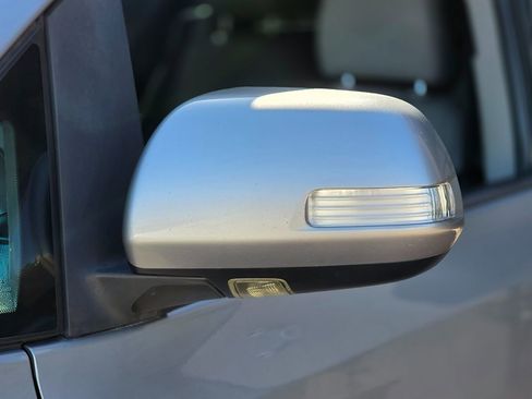 Used 2017 Toyota Sienna Limited Premium image 10