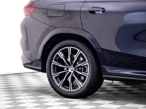 Used 2025 BMW X6 xDrive40i AWD/4WD image 36