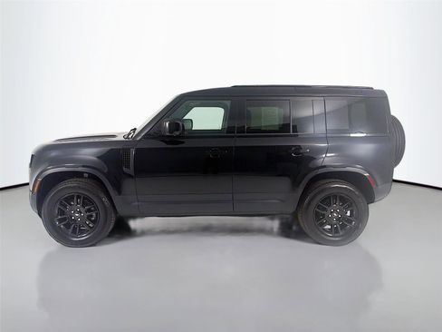Used 2025 Land Rover Defender 110 S AWD/4WD image 2