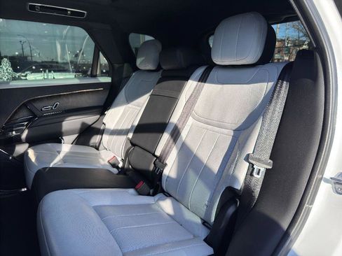 Used 2023 Land Rover Range Rover Sport SE Dynamic image 27